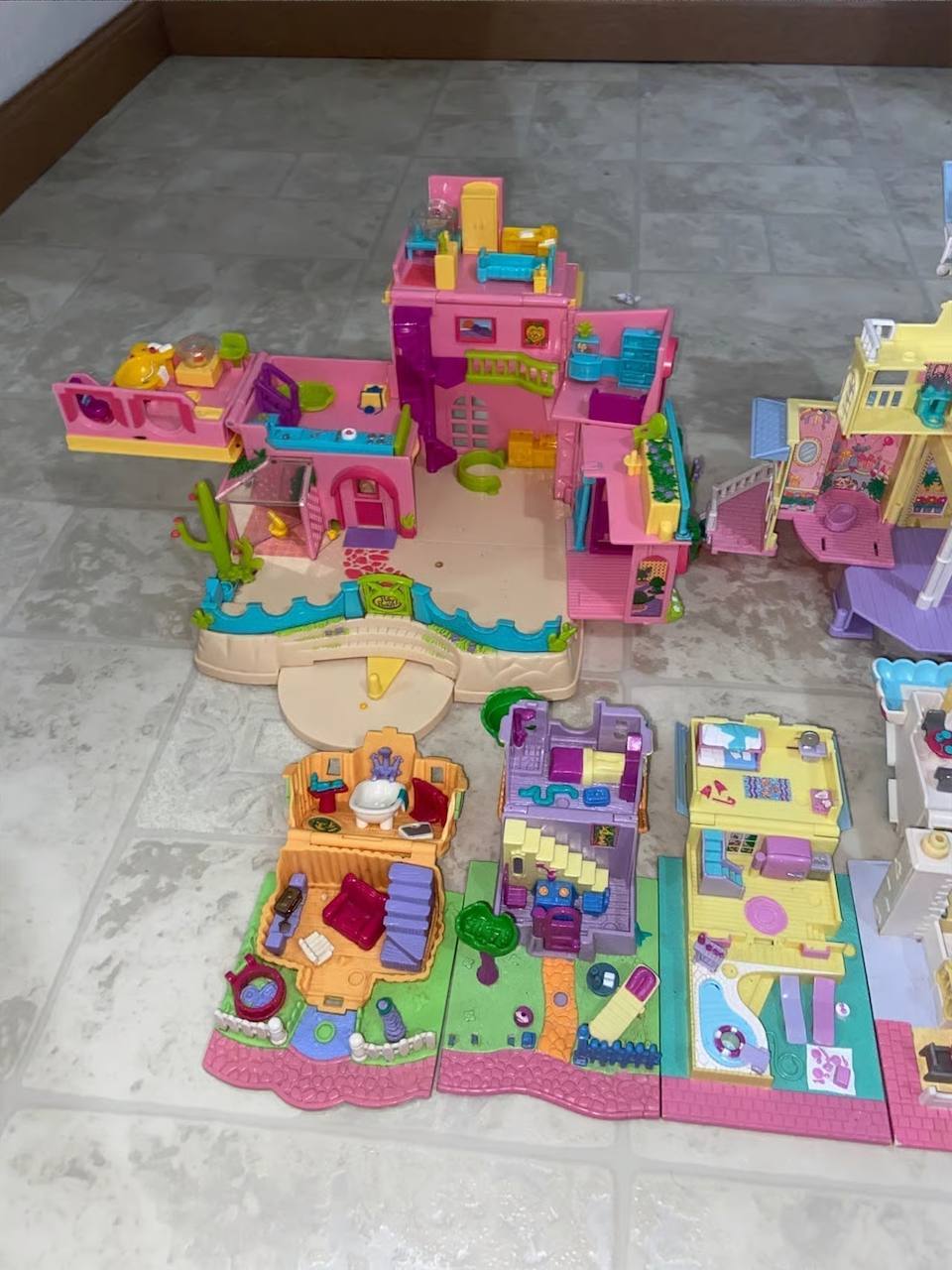 Vintage Bluebird Polly Pocket Collection – 1990s Compact Playsets & Mini Dolls Lot – Rare Retro Toys"