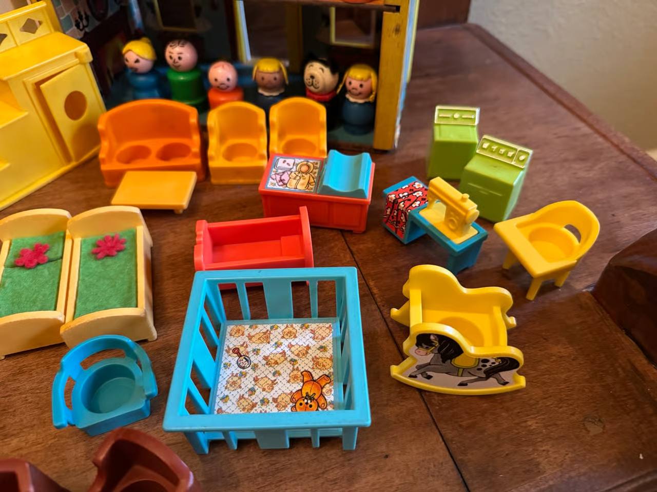 Vintage Fisher Price Little People Yellow Play House ā With Figures, Furniture & Car ā 1970s Toy Set