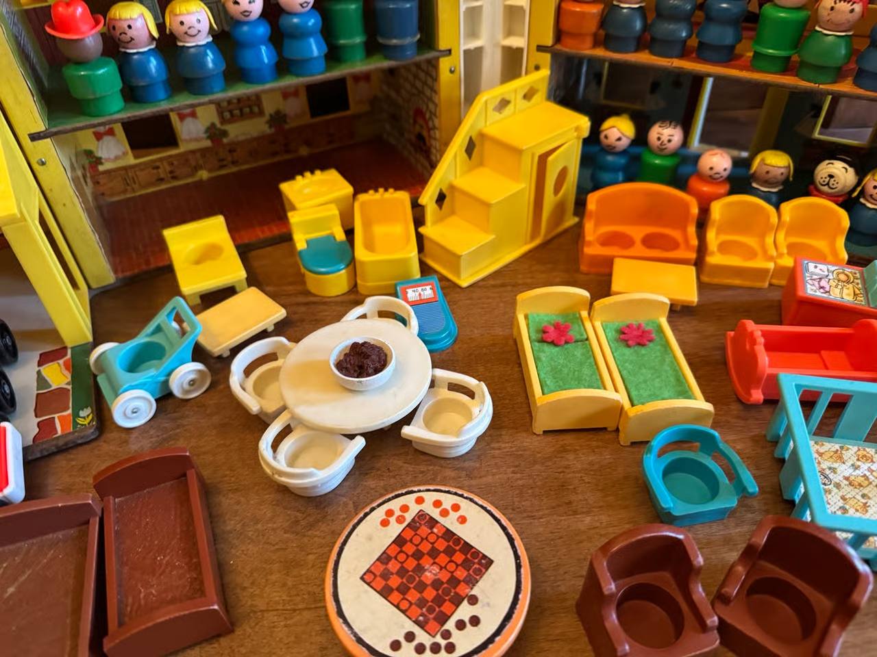 Vintage Fisher Price Little People Yellow Play House ā With Figures, Furniture & Car ā 1970s Toy Set