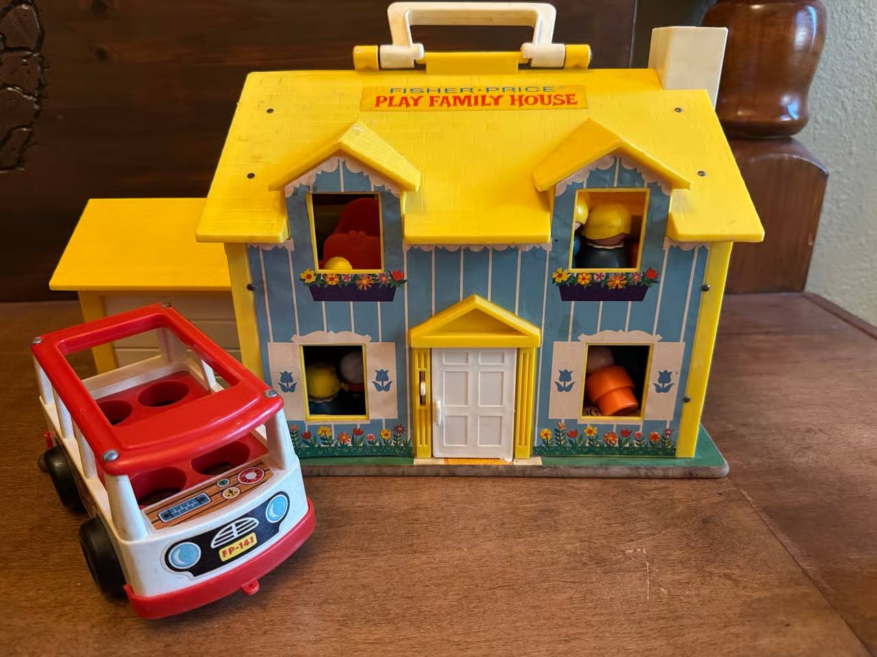 Vintage Fisher Price Little People Yellow Play House ā With Figures, Furniture & Car ā 1970s Toy Set
