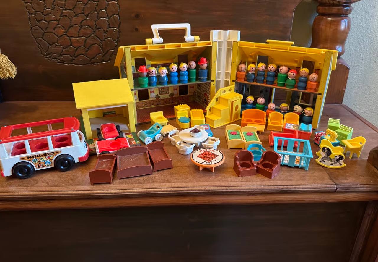 Vintage Fisher Price Little People Yellow Play House ā With Figures, Furniture & Car ā 1970s Toy Set