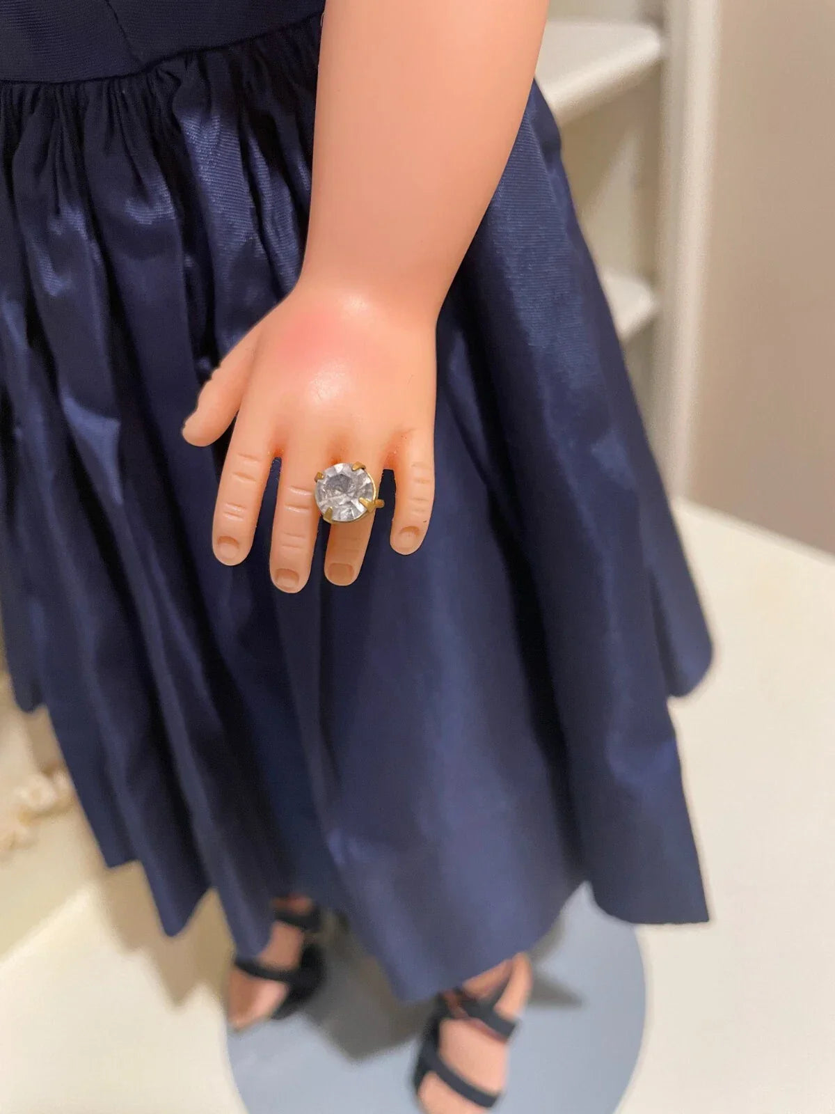 Vintage 1950s Madame Alexander Cissy Doll in Near Mint, Accessories