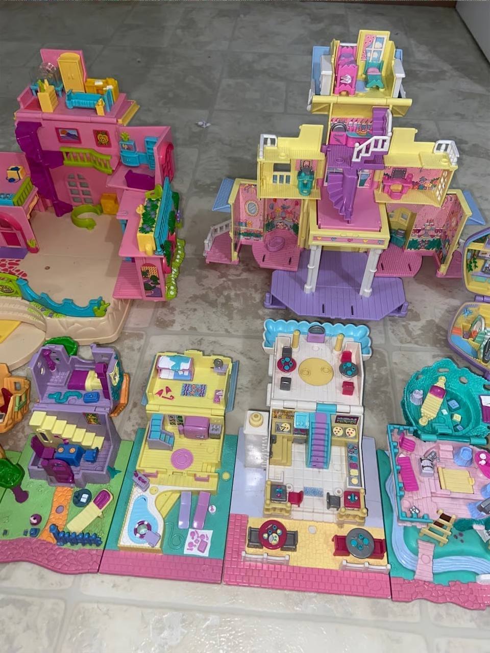 Vintage Bluebird Polly Pocket Collection – 1990s Compact Playsets & Mini Dolls Lot – Rare Retro Toys"