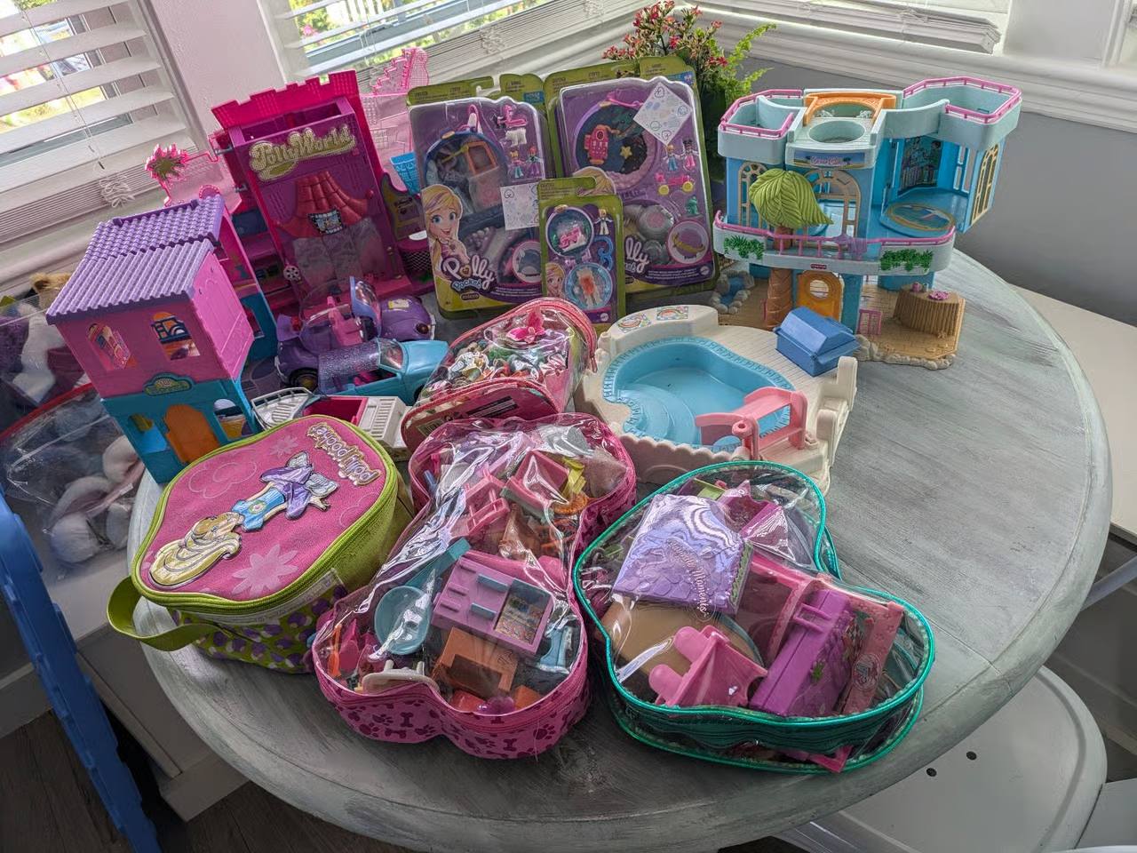 Huge Polly Pocket Lot – Vintage Mini Dolls and Accessories Playset Bundle
