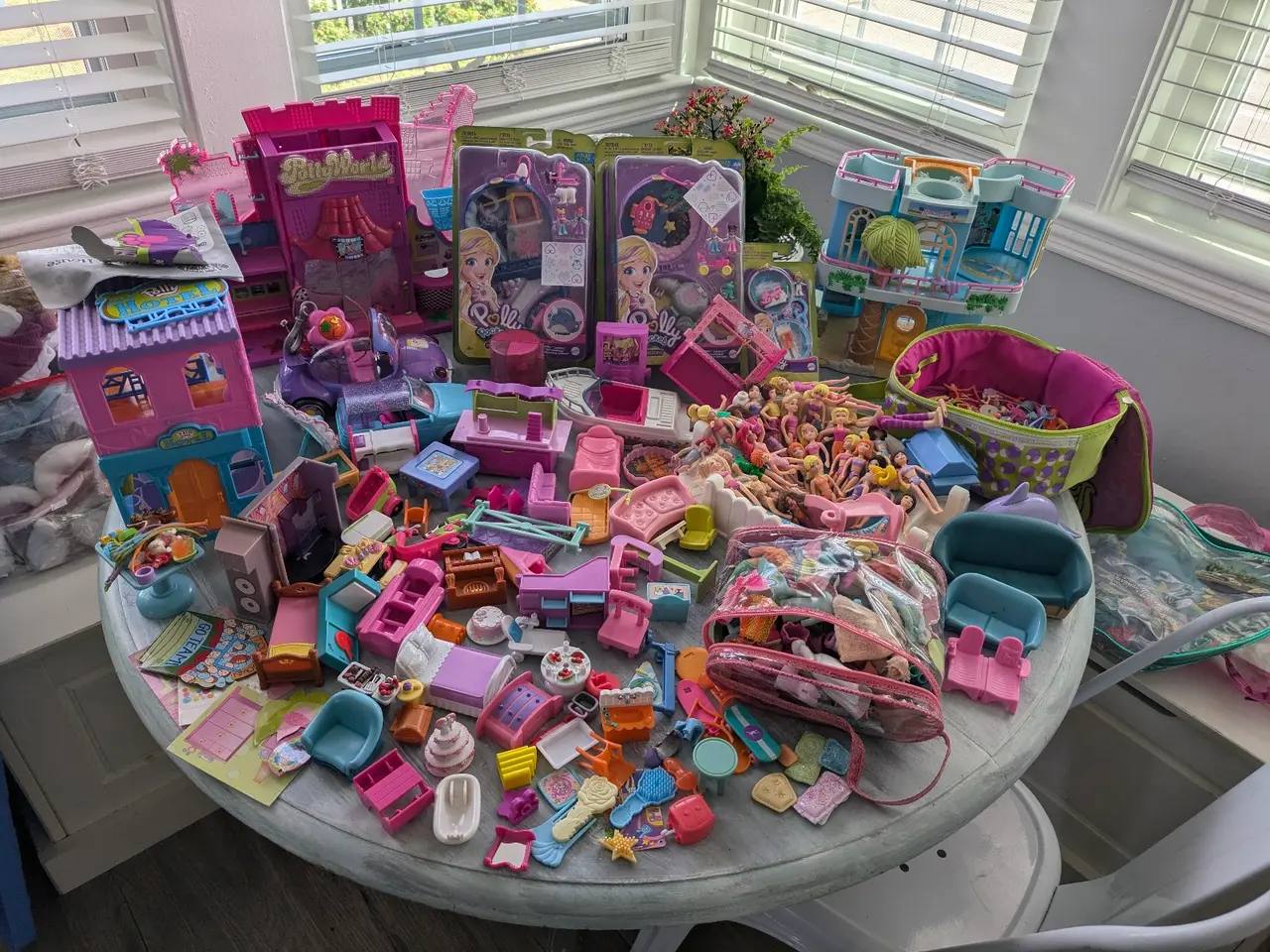 Huge Polly Pocket Lot – Vintage Mini Dolls and Accessories Playset Bundle